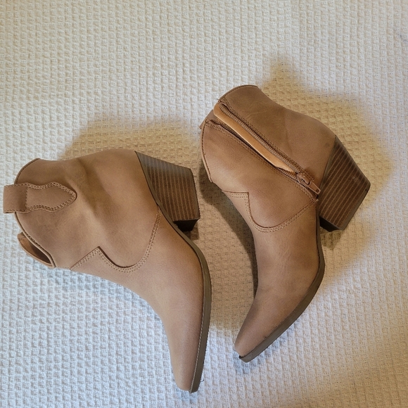 Indigo Tan Leather Ankle Boots - Picture 5 of 10